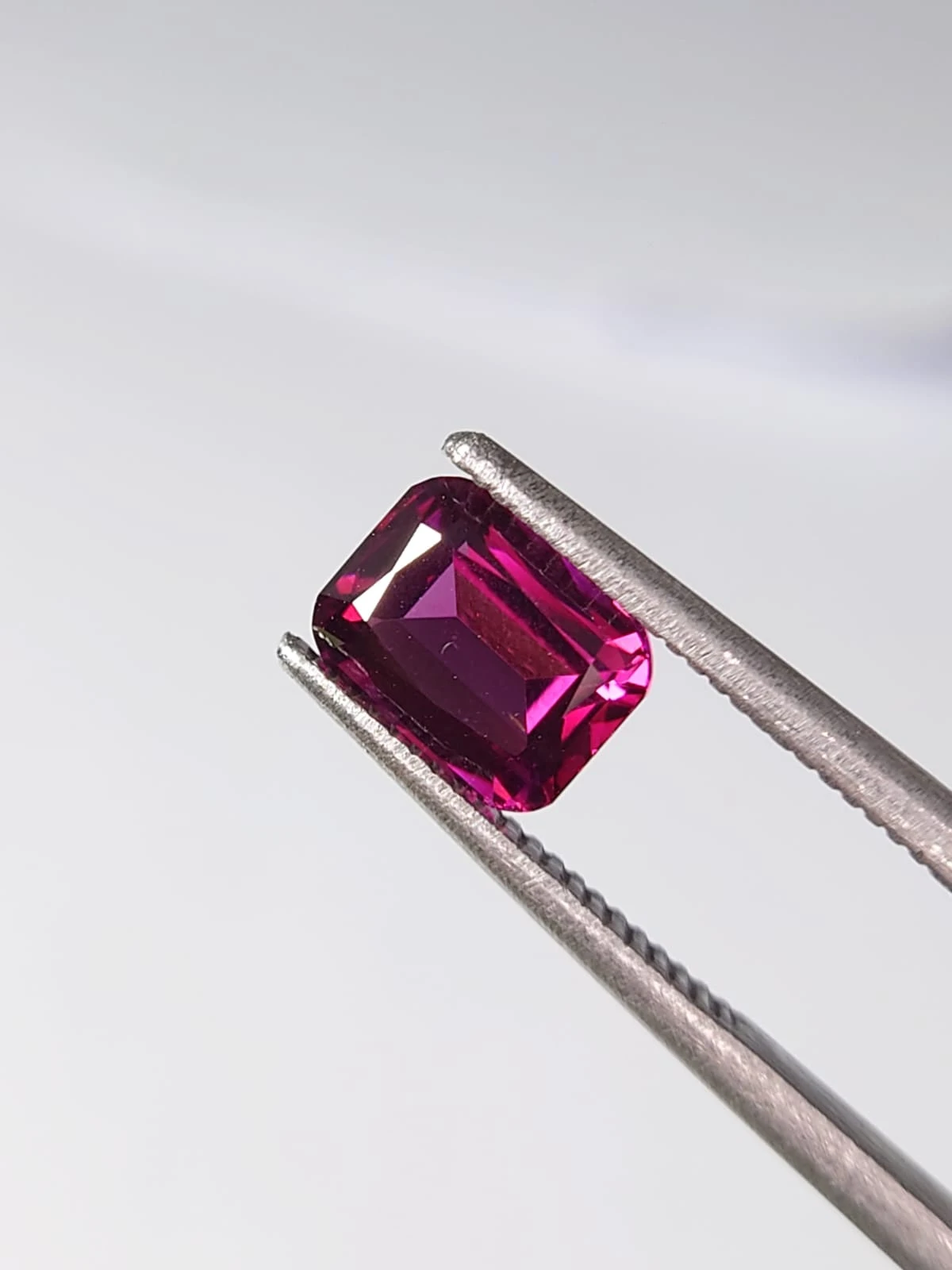 1.33ct Natural Rhodolite Garnet from Tanzania — view 9